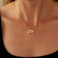 Personalized Graduation Hat Necklace - Bachelor Cap Necklace By Jeluxa