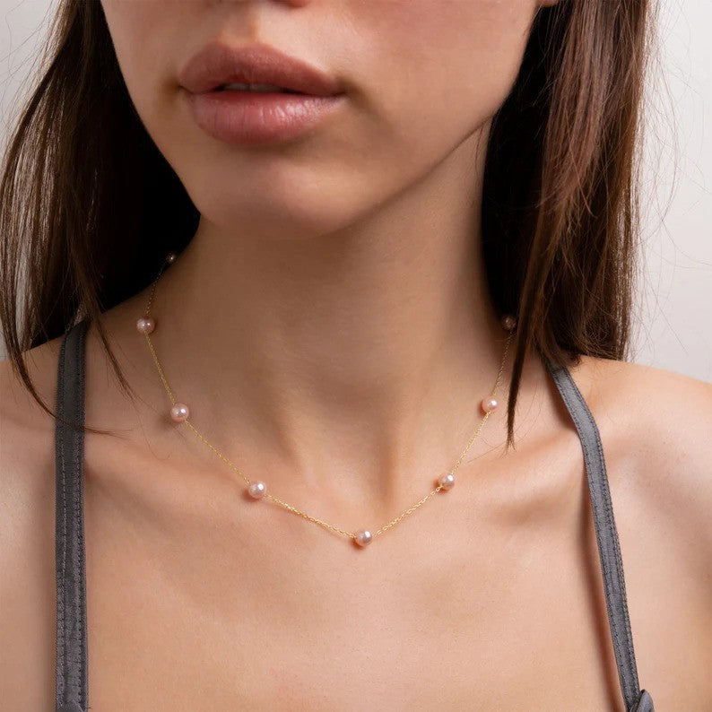 Minimalist Pink Pearls Necklace