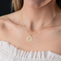 Jeluxa Custom Sunburst Name Necklace – Personalized Sunshine Pendant in Gold